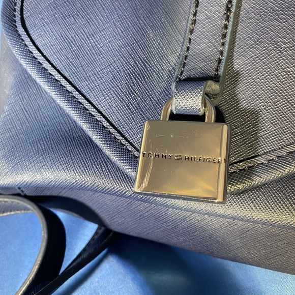 Tommy Hilfiger Blue saffiano leather silver Lock Accent Crossbody Shoulder Bag‎ - Picture 3 of 10